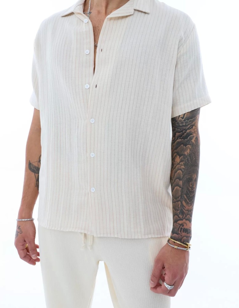 OVERSIZE İNCE ÇİZGİLİ GÖMLEK OVERSIZE İNCE ÇİZGİLİ GÖMLEK