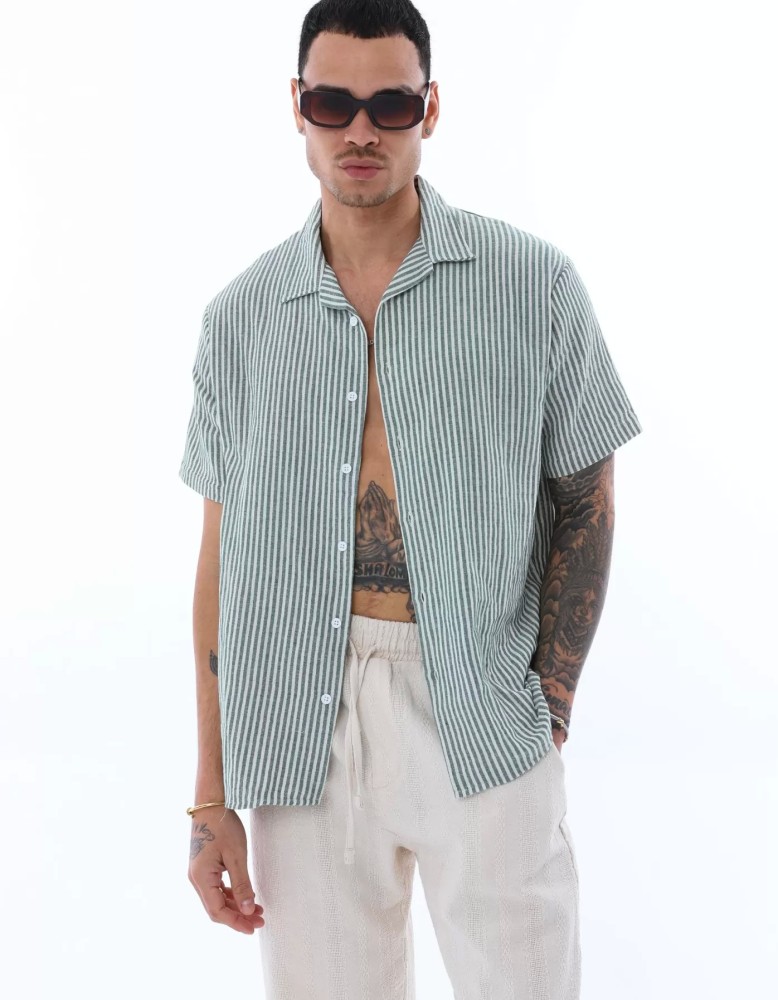 OVERSIZE KALIN ÇİZGİLİ KISA KOLLU GÖMLEK OVERSIZE KALIN ÇİZGİLİ KISA KOLLU GÖMLEK