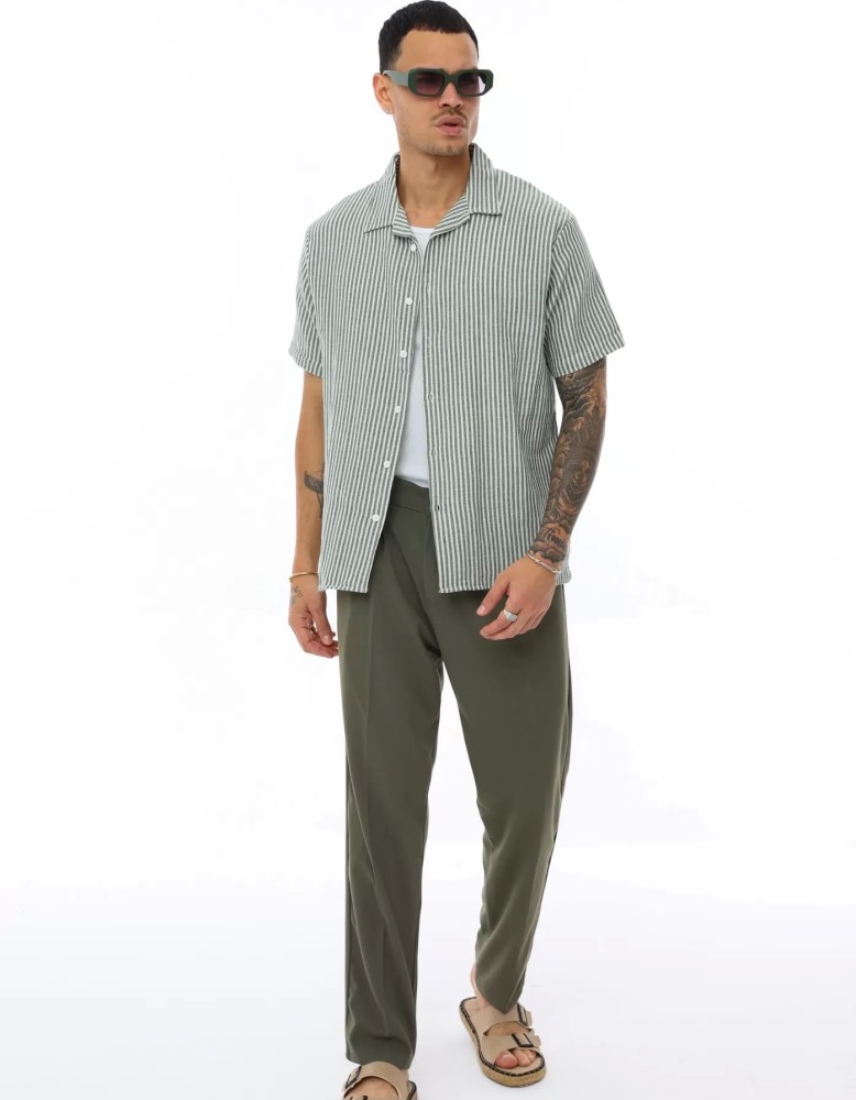 OVERSIZE KALIN ÇİZGİLİ KISA KOLLU GÖMLEK OVERSIZE KALIN ÇİZGİLİ KISA KOLLU GÖMLEK