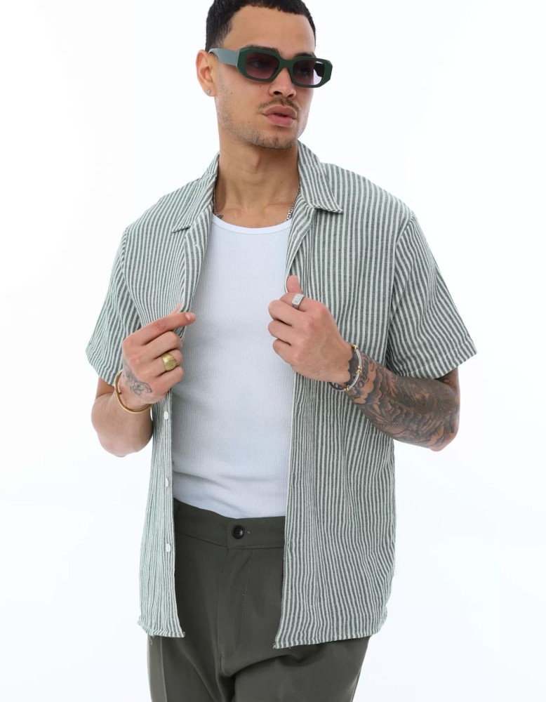 OVERSIZE KALIN ÇİZGİLİ KISA KOLLU GÖMLEK OVERSIZE KALIN ÇİZGİLİ KISA KOLLU GÖMLEK