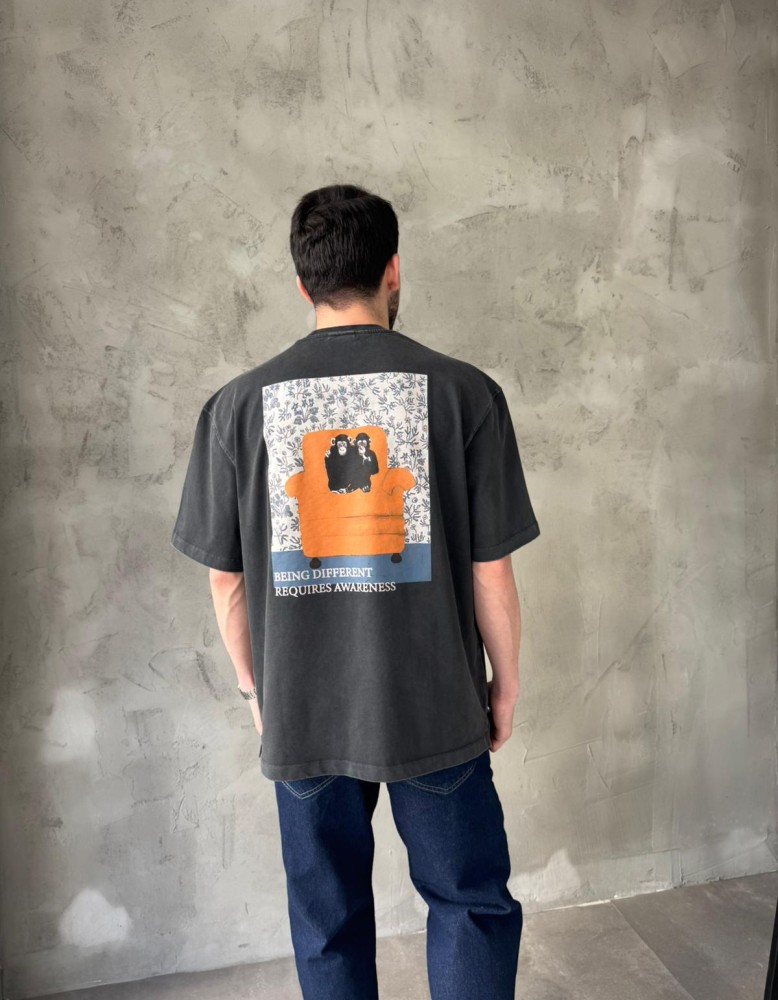 Antrasit Yıkamalı Sırt Baskılı Oversize T-Shirt Antrasit Yıkamalı Sırt Baskılı Oversize T-Shirt